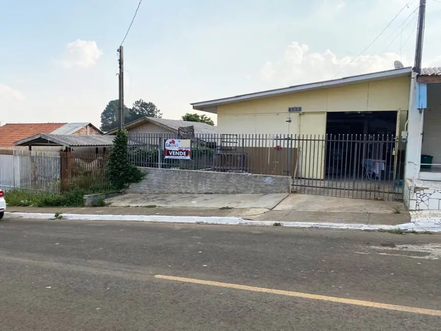 Foto 2 de Casa com 2 quartos à venda, 95m2 em Guarapuava - PR