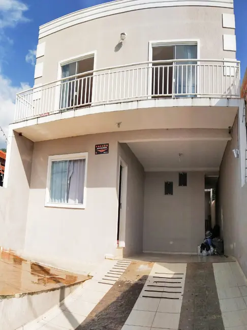 Foto 2 de Sobrado com 3 quartos à venda, 200m2 em Santana, Guarapuava - PR