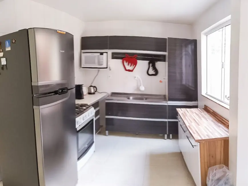 Foto 9 de Sobrado com 3 quartos à venda, 200m2 em Santana, Guarapuava - PR