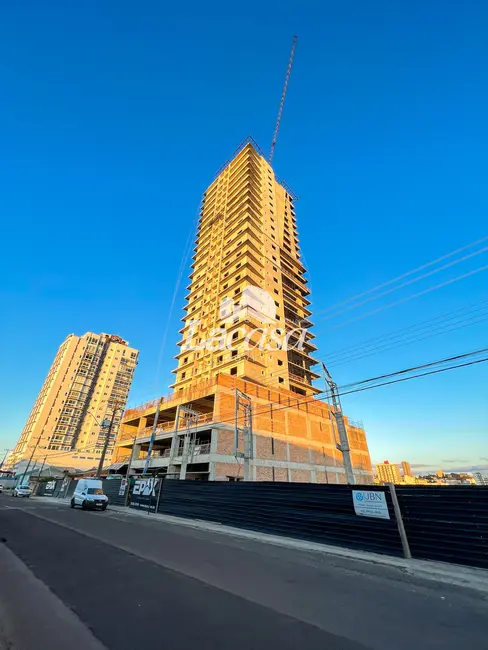 Foto 2 de Apartamento com 3 quartos à venda, 192m2 em Batel, Guarapuava - PR
