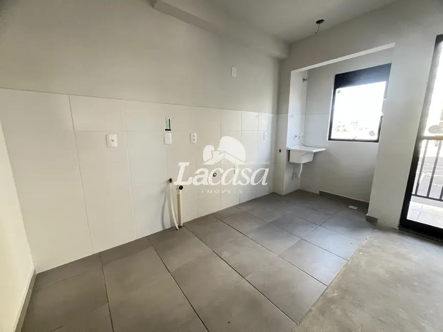 Foto 2 de Apartamento com 2 quartos para alugar, 51m2 em Batel, Guarapuava - PR