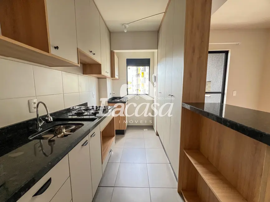 Foto 2 de Apartamento com 3 quartos para alugar, 51m2 em Batel, Guarapuava - PR