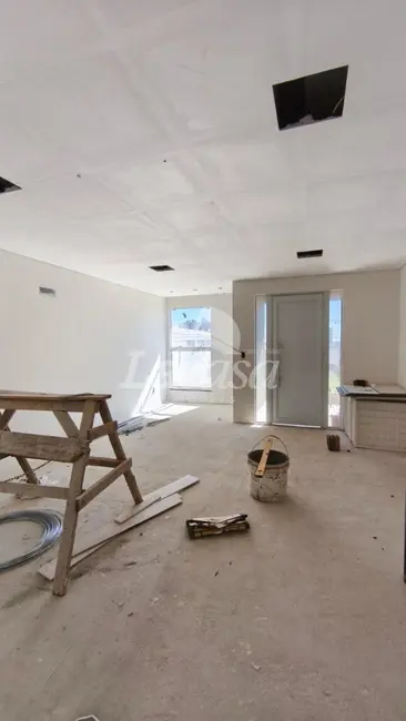 Foto 9 de Sobrado com 4 quartos à venda, 240m2 em Santana, Guarapuava - PR