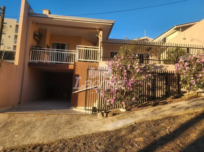 Foto 1 de Casa com 3 quartos à venda, 110m2 em Santa Cruz, Guarapuava - PR