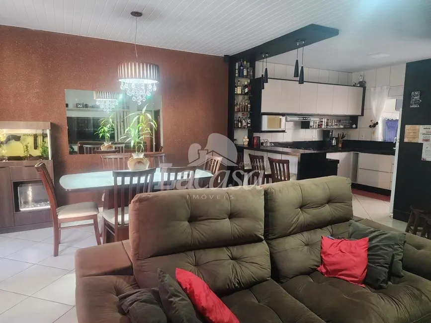 Foto 8 de Casa com 3 quartos à venda, 110m2 em Santa Cruz, Guarapuava - PR