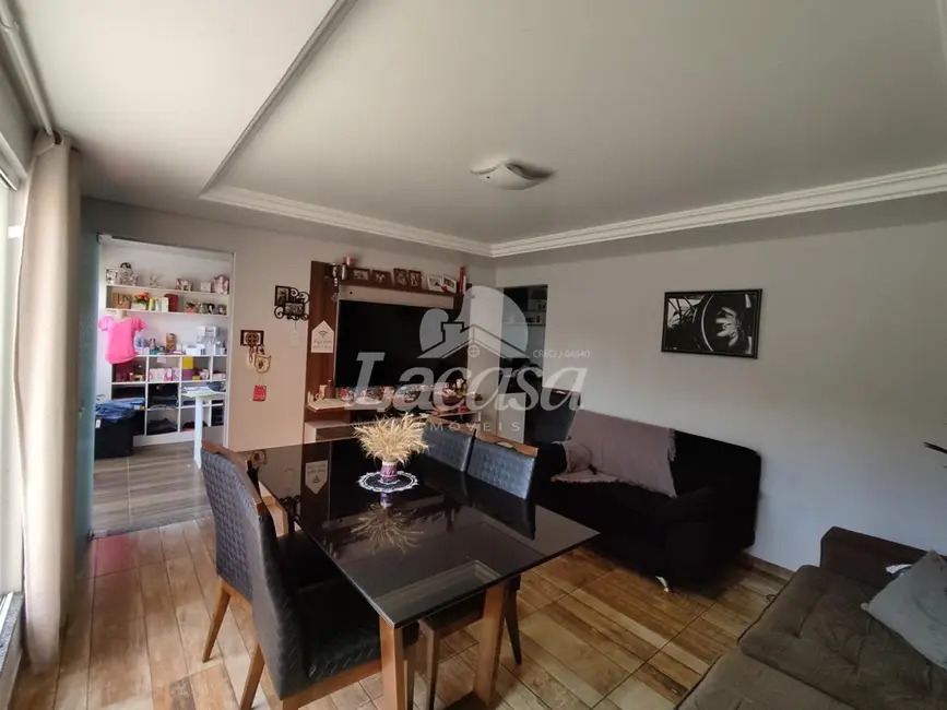 Foto 4 de Casa com 3 quartos à venda, 90m2 em Santana, Guarapuava - PR