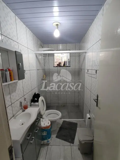 Foto 8 de Casa com 3 quartos à venda, 90m2 em Santana, Guarapuava - PR