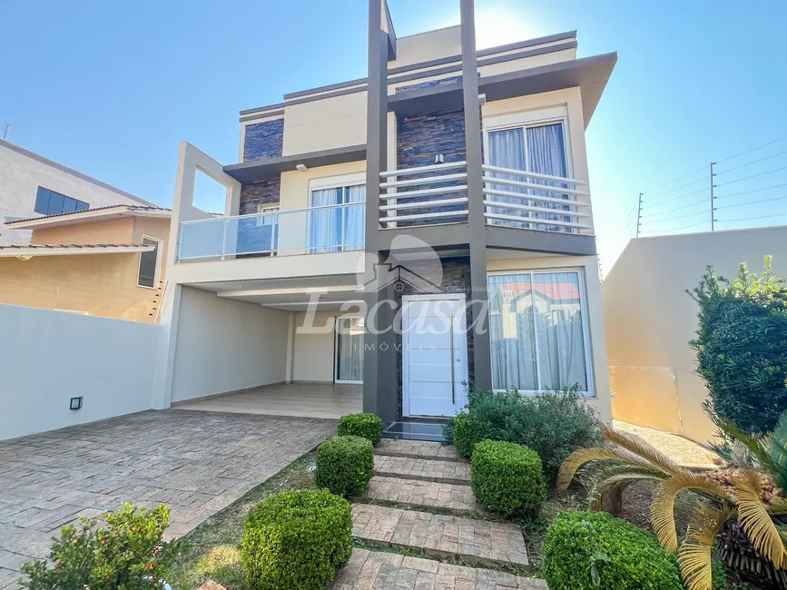 Foto 1 de Sobrado com 3 quartos à venda e para alugar, 261m2 em Batel, Guarapuava - PR