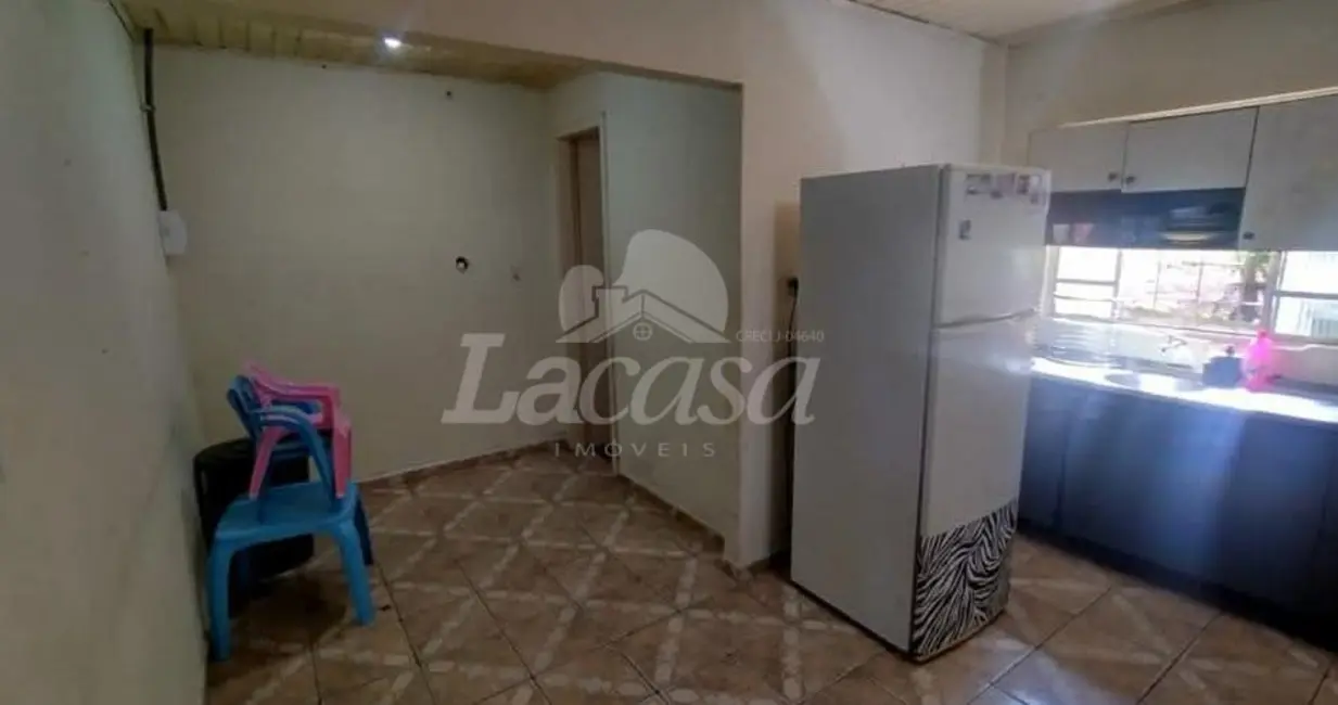 Foto 4 de Casa com 2 quartos à venda, 71m2 em Boqueirão, Guarapuava - PR