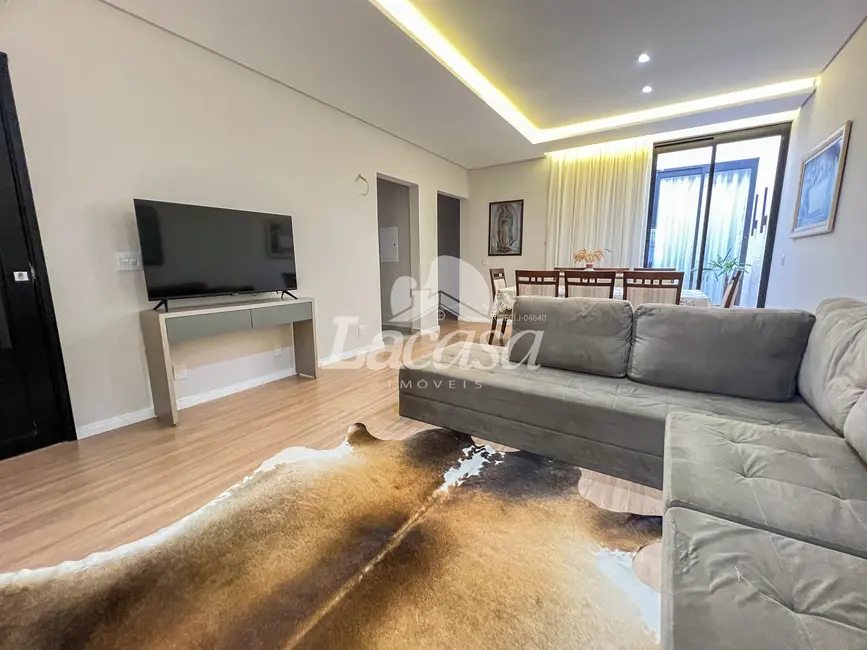 Foto 7 de Casa com 3 quartos à venda, 215m2 em São Cristóvão, Guarapuava - PR