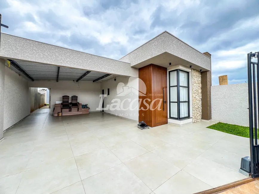 Foto 1 de Casa com 3 quartos à venda, 215m2 em São Cristóvão, Guarapuava - PR