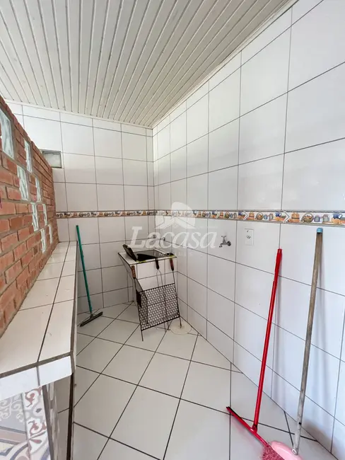 Foto 8 de Casa com 3 quartos para alugar, 80m2 em Centro, Guarapuava - PR