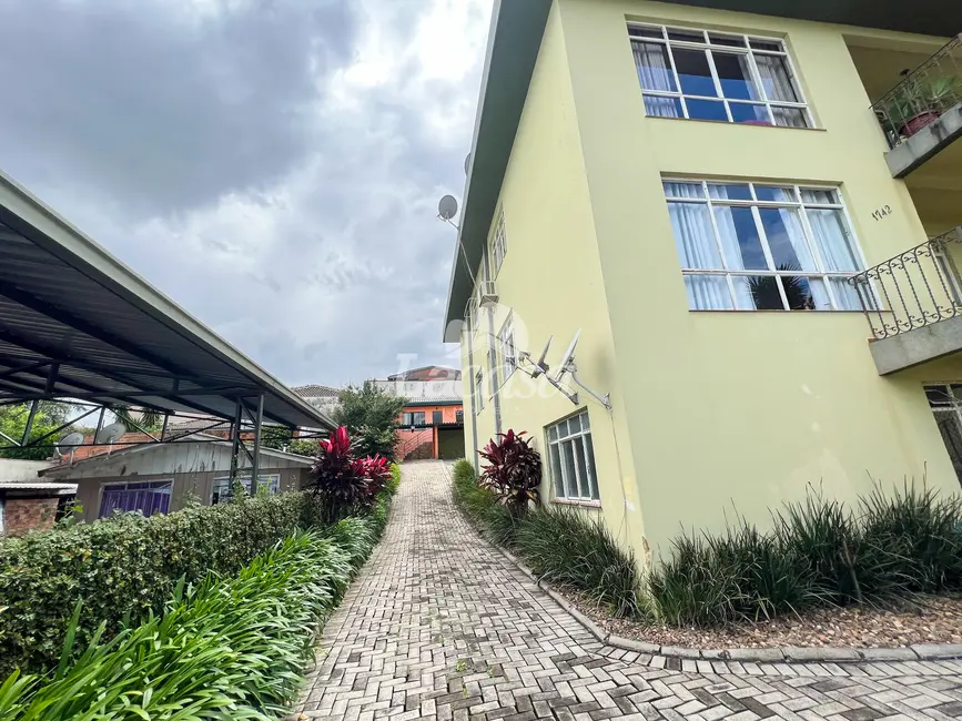 Foto 3 de Casa com 3 quartos para alugar, 80m2 em Centro, Guarapuava - PR