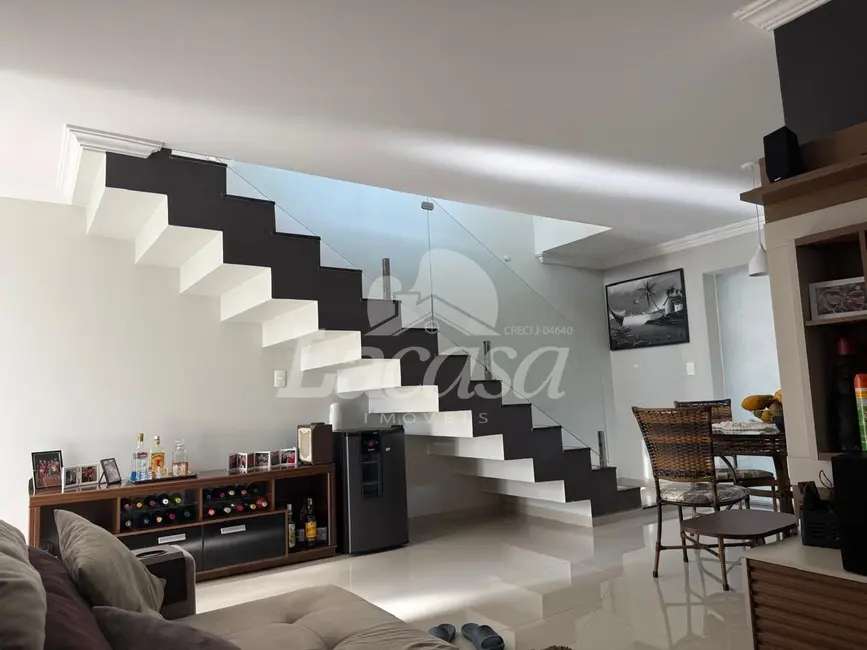 Foto 9 de Sobrado com 3 quartos à venda, 153m2 em Alto da XV, Guarapuava - PR