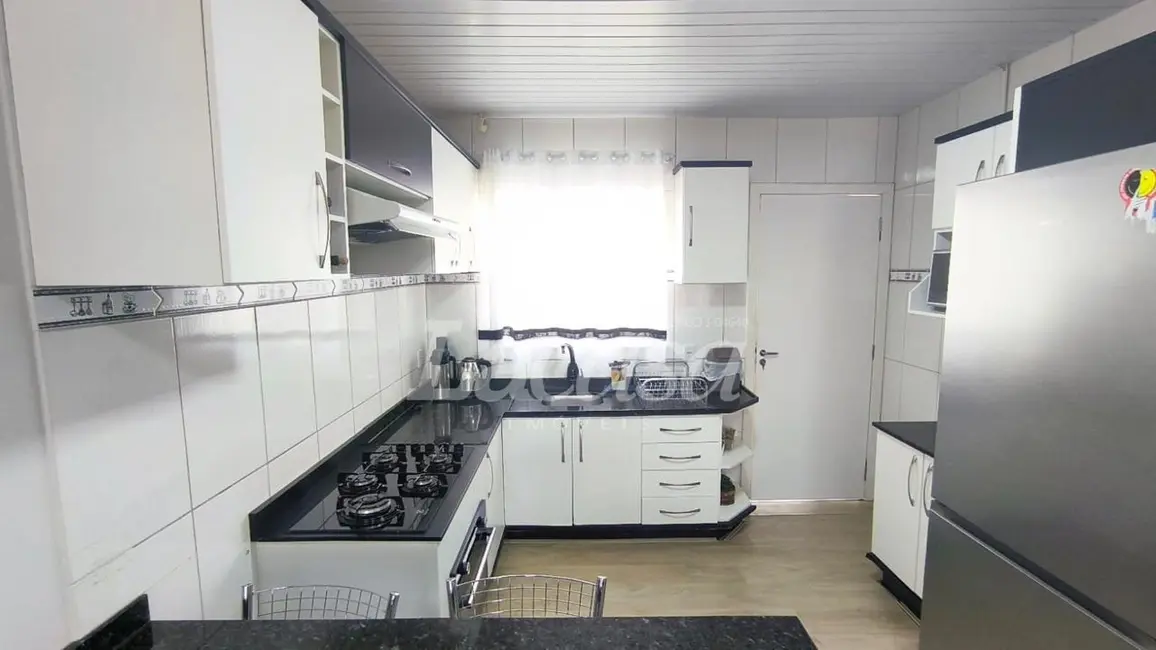 Foto 3 de Casa com 3 quartos à venda, 115m2 em Vila Bela, Guarapuava - PR