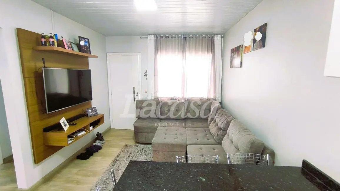 Foto 2 de Casa com 3 quartos à venda, 115m2 em Vila Bela, Guarapuava - PR