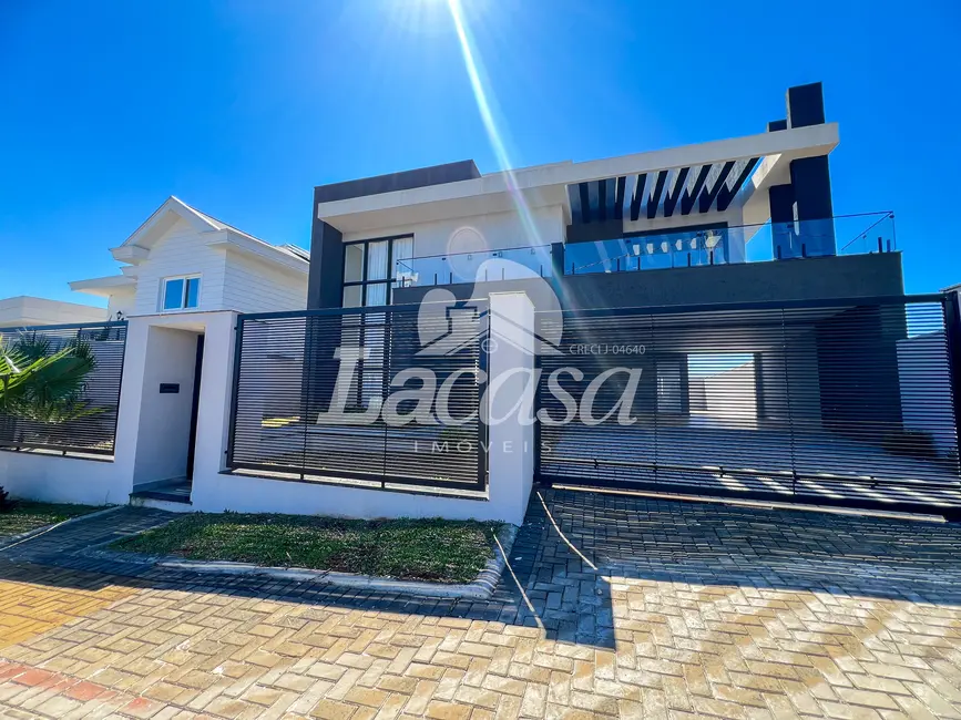 Foto 2 de Sobrado com 4 quartos à venda, 219m2 em Guarapuava - PR