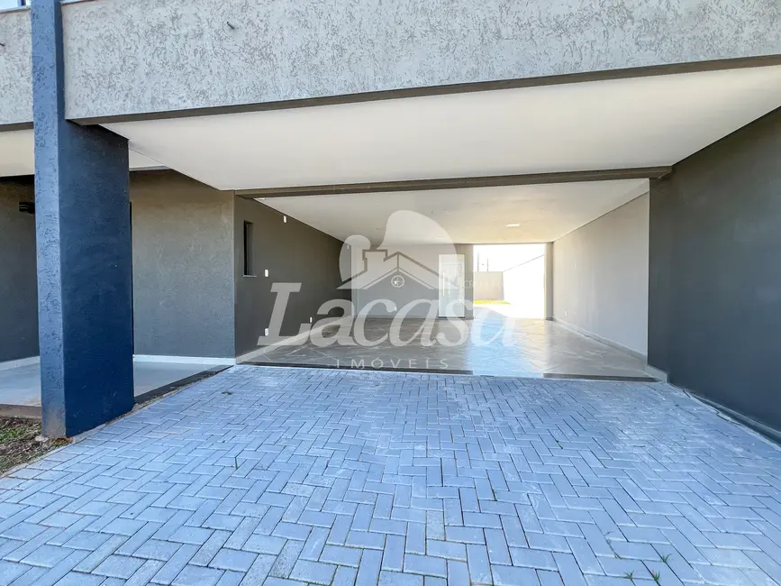 Foto 4 de Sobrado com 4 quartos à venda, 219m2 em Guarapuava - PR