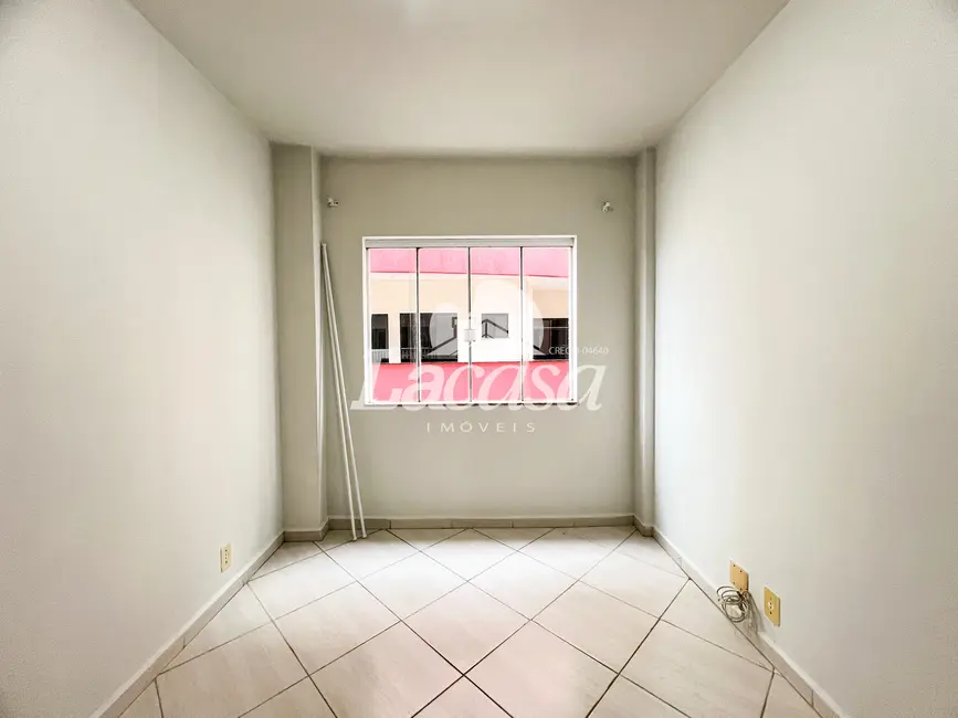 Foto 6 de Apartamento com 2 quartos à venda, 58m2 em Trianon, Guarapuava - PR