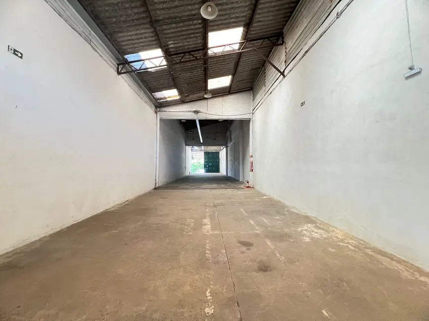 Foto 2 de Sala Comercial para alugar, 290m2 em Boqueirão, Guarapuava - PR
