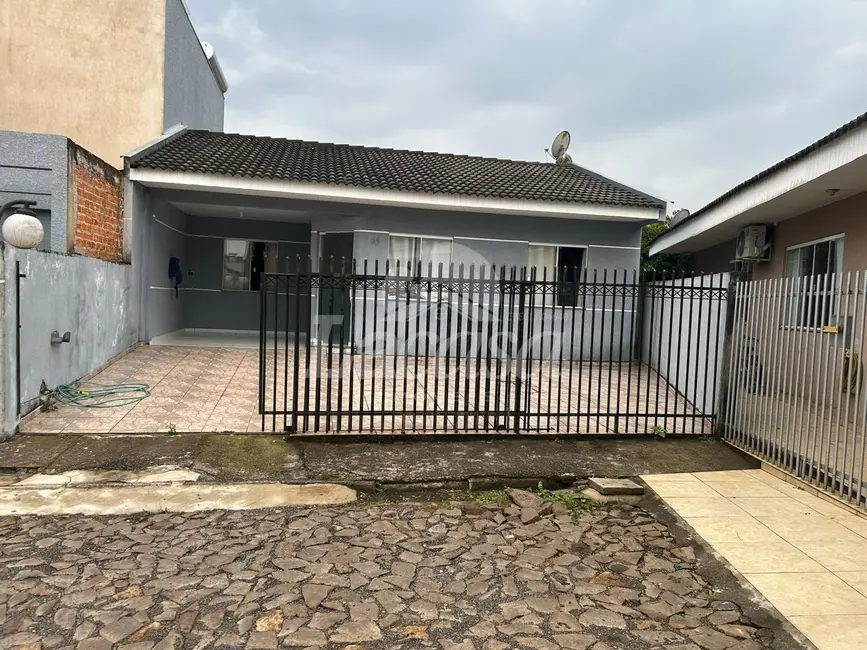Foto 1 de Casa com 2 quartos à venda, 61m2 em Boqueirão, Guarapuava - PR
