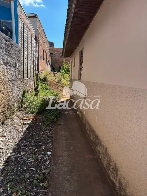 Foto 8 de Casa com 3 quartos à venda, 70m2 em Industrial, Guarapuava - PR