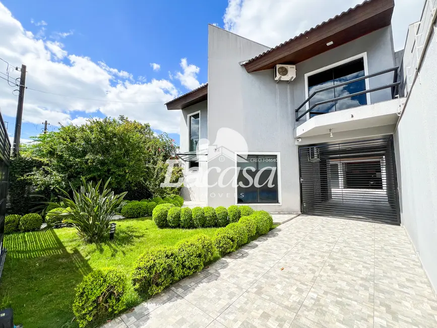 Foto 1 de Sobrado com 2 quartos à venda, 204m2 em Santana, Guarapuava - PR