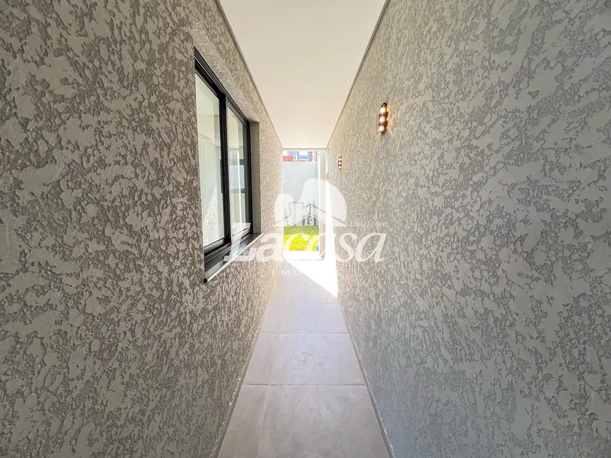 Foto 3 de Sobrado à venda, 156m2 em Boqueirão, Guarapuava - PR