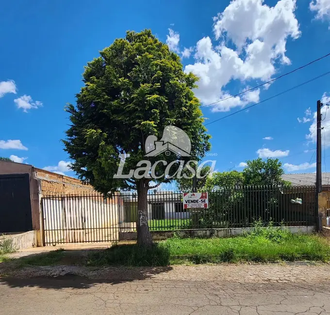 Foto 1 de Casa com 4 quartos à venda, 114m2 em Conradinho, Guarapuava - PR