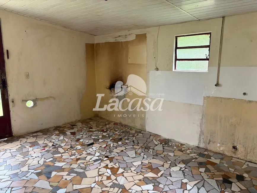 Foto 5 de Casa com 3 quartos para alugar, 81m2 em Santana, Guarapuava - PR