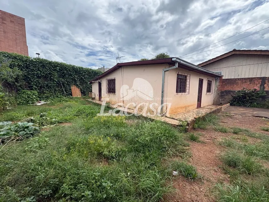 Foto 2 de Casa com 3 quartos para alugar, 81m2 em Santana, Guarapuava - PR