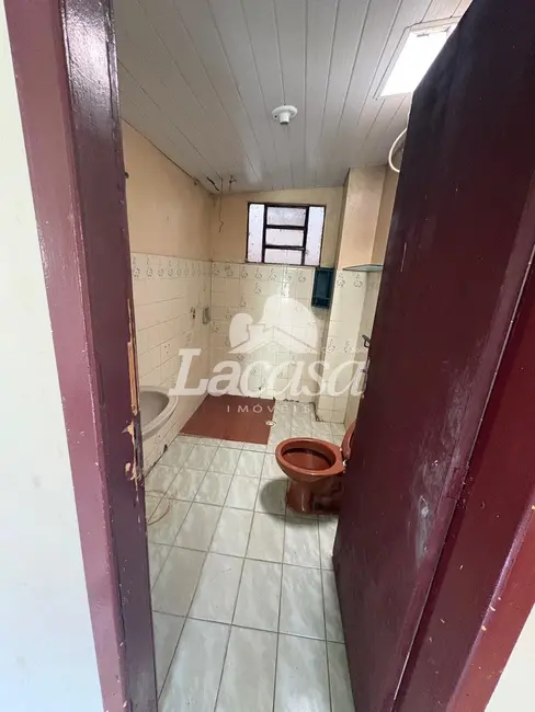 Foto 7 de Casa com 3 quartos para alugar, 81m2 em Santana, Guarapuava - PR