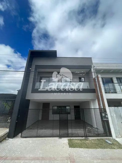 Foto 2 de Sobrado com 3 quartos à venda, 168m2 em Guarapuava - PR