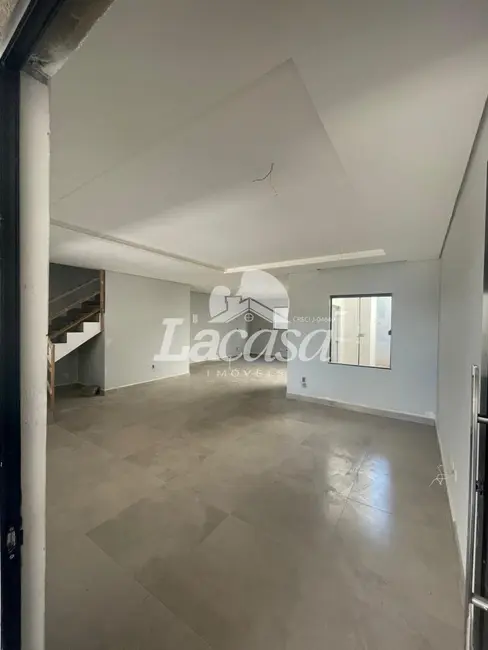 Foto 7 de Sobrado com 3 quartos à venda, 168m2 em Guarapuava - PR