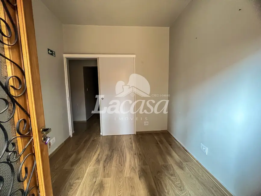 Foto 2 de Sala Comercial para alugar, 175m2 em Boqueirão, Guarapuava - PR