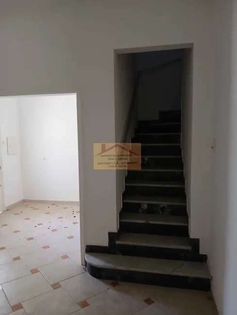 Casa com 4 quartos para alugar, 130m2 em Méier, Rio De Janeiro - RJ - imagem 7 Foto 7 de Casa com 4 quartos para alugar, 130m2 em Méier, Rio De Janeiro - RJ