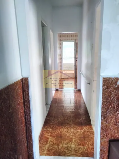 Casa com 3 quartos à venda, 120m2 em Realengo, Rio De Janeiro - RJ - imagem 8 Foto 8 de Casa com 3 quartos à venda, 120m2 em Realengo, Rio De Janeiro - RJ