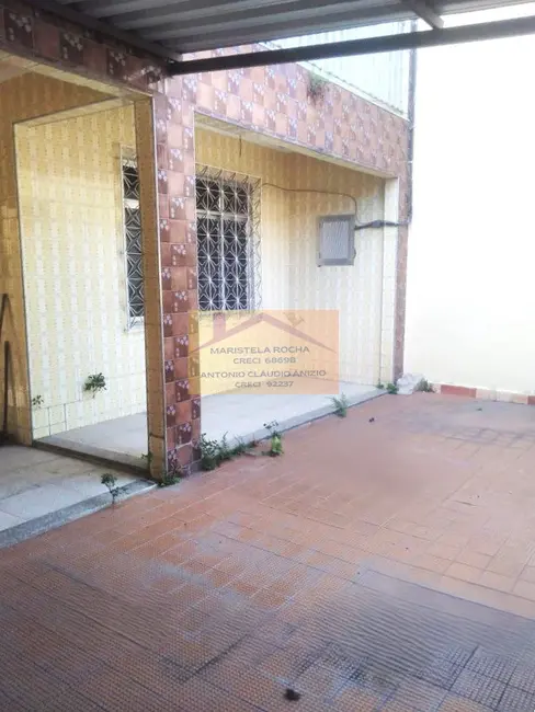 Foto 2 de Casa com 3 quartos à venda, 258m2 em Realengo, Rio De Janeiro - RJ