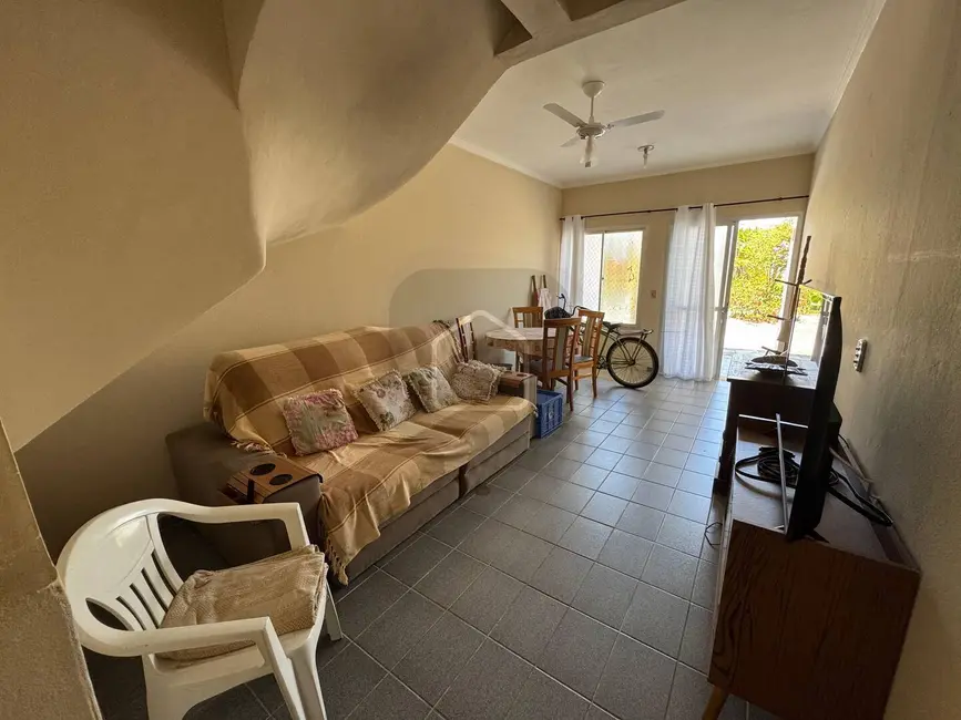 Foto 7 de Casa com 2 quartos à venda, 107m2 em Jardim Britânia, Caraguatatuba - SP