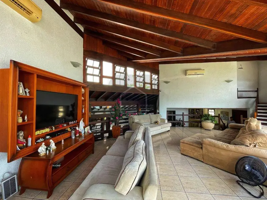 Foto 8 de Casa com 3 quartos à venda, 365m2 em Jardim Primavera, Caraguatatuba - SP