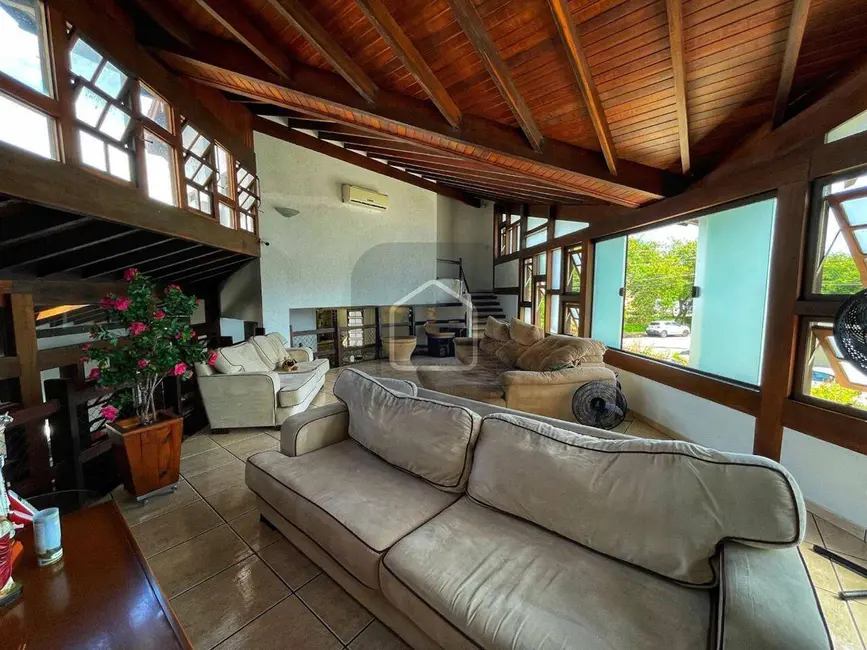 Foto 7 de Casa com 3 quartos à venda, 365m2 em Jardim Primavera, Caraguatatuba - SP