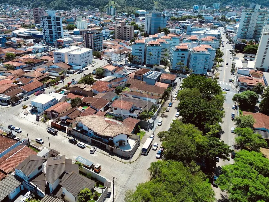 Foto 4 de Casa com 3 quartos à venda, 365m2 em Jardim Primavera, Caraguatatuba - SP