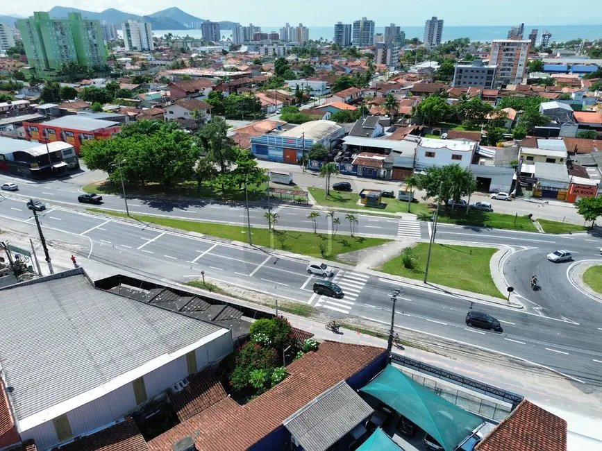 Foto 6 de Armazém / Galpão com 2 quartos à venda e para alugar, 763m2 em Indaiá, Caraguatatuba - SP