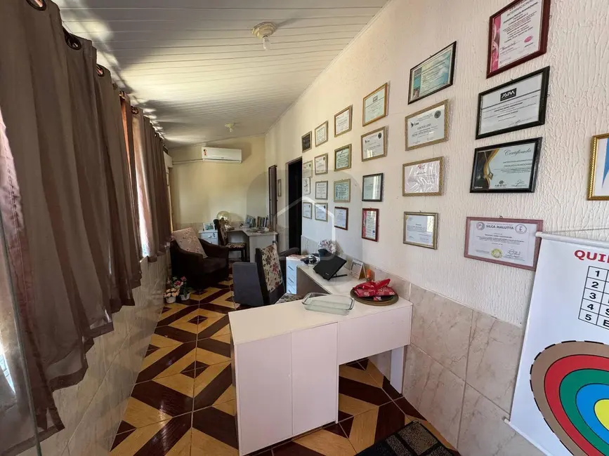 Foto 6 de Casa com 6 quartos à venda e para alugar, 250m2 em Praia das Palmeiras, Caraguatatuba - SP