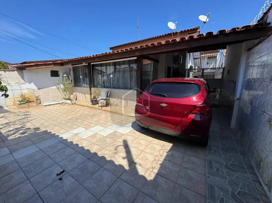 Foto 1 de Casa com 6 quartos à venda e para alugar, 250m2 em Praia das Palmeiras, Caraguatatuba - SP