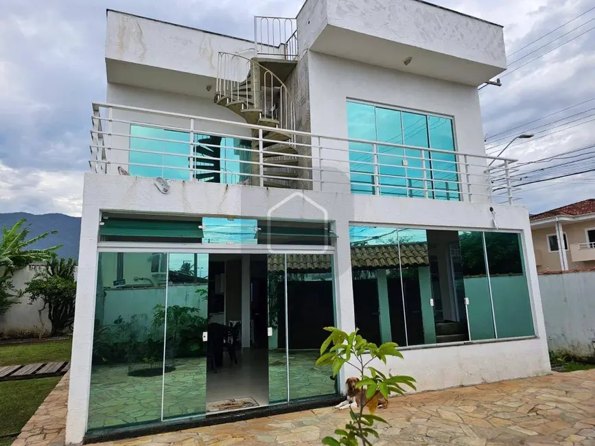 Foto 1 de Casa com 4 quartos à venda, 300m2 em Massaguaçu, Caraguatatuba - SP