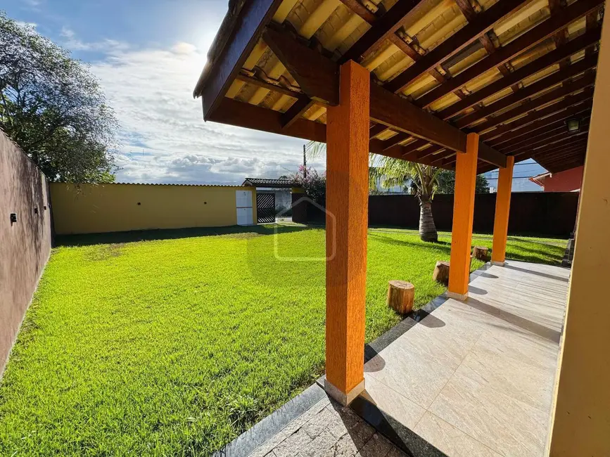 Foto 5 de Casa com 3 quartos à venda, 380m2 em Pontal de Santa Marina, Caraguatatuba - SP