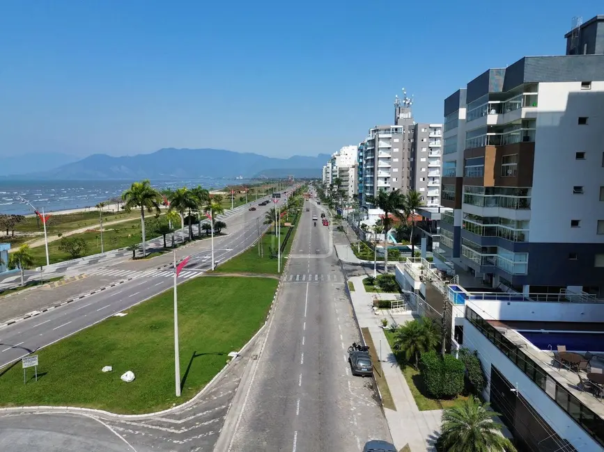 Foto 4 de Apartamento com 3 quartos à venda, 106m2 em Caraguatatuba - SP