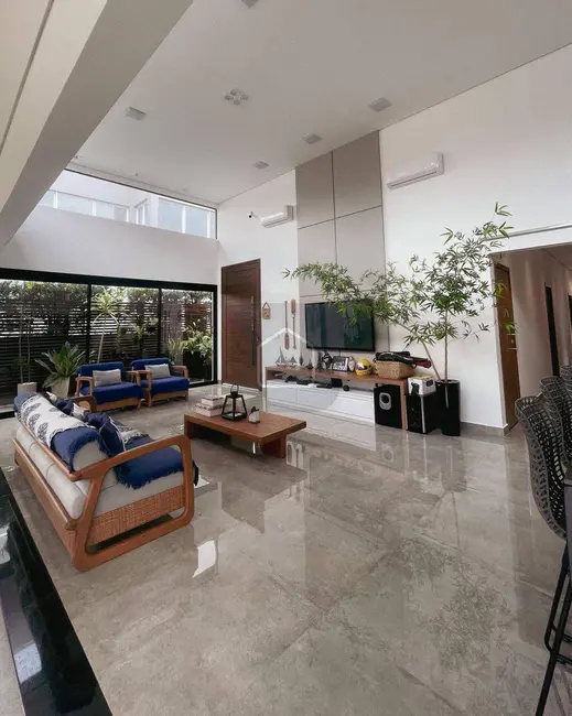 Foto 4 de Casa com 4 quartos à venda, 390m2 em Massaguaçu, Caraguatatuba - SP