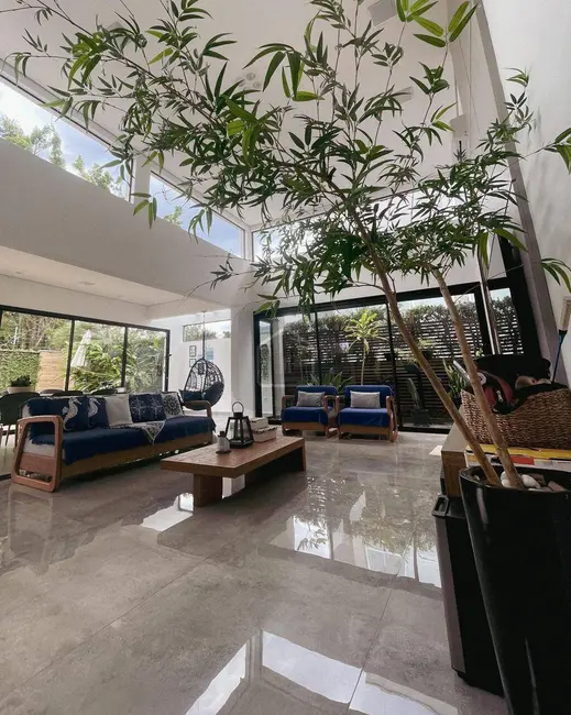 Foto 3 de Casa com 4 quartos à venda, 390m2 em Massaguaçu, Caraguatatuba - SP